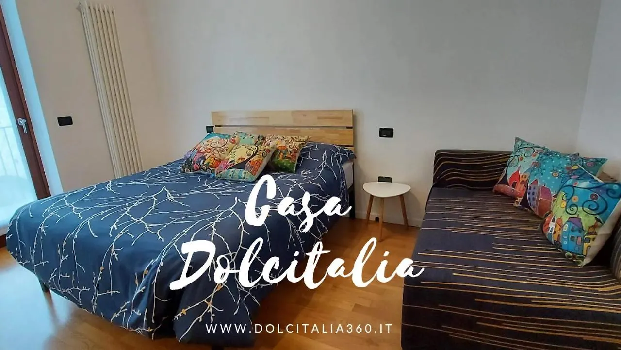 Contatos de Casa Dolcitalia A Gardaland Con Piscina