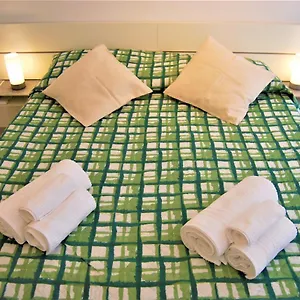 https://casa-rita-pietra-ligure.hotelitalianriviera.com